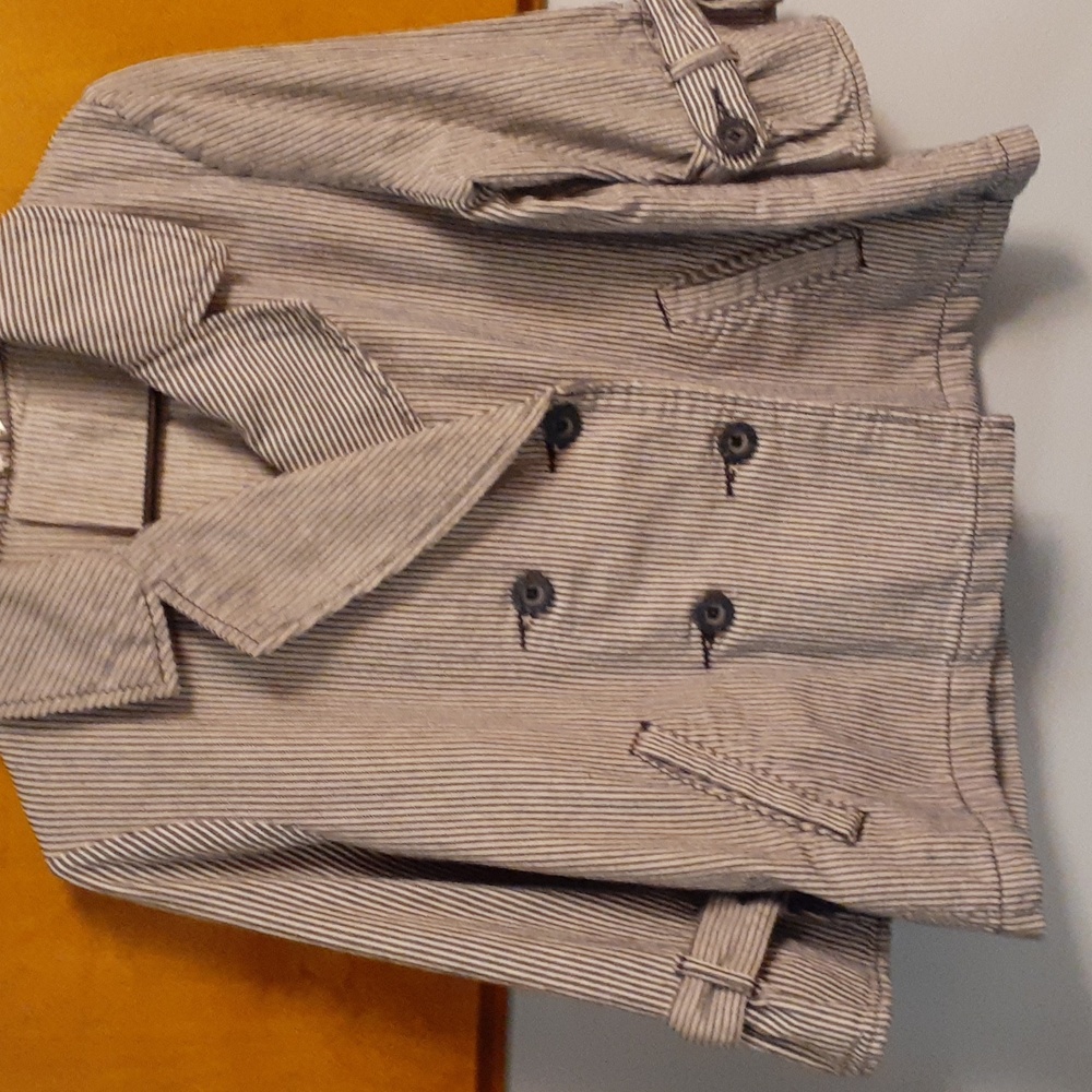 Kikit Jean's  pinstripe summer shortsleeve double breasted short jacket med